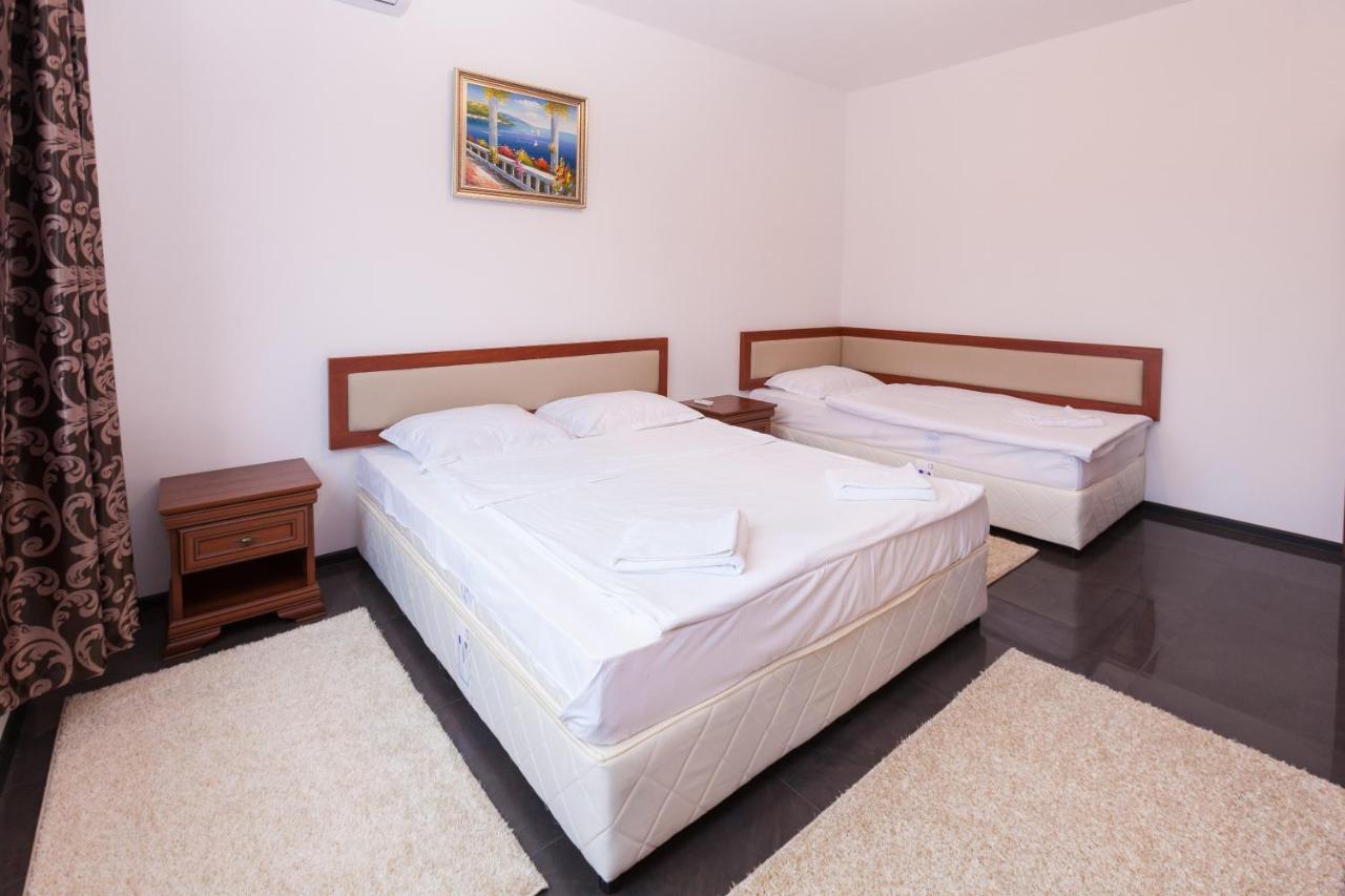 Central Beach Guest Rooms 布尔加斯 外观 照片