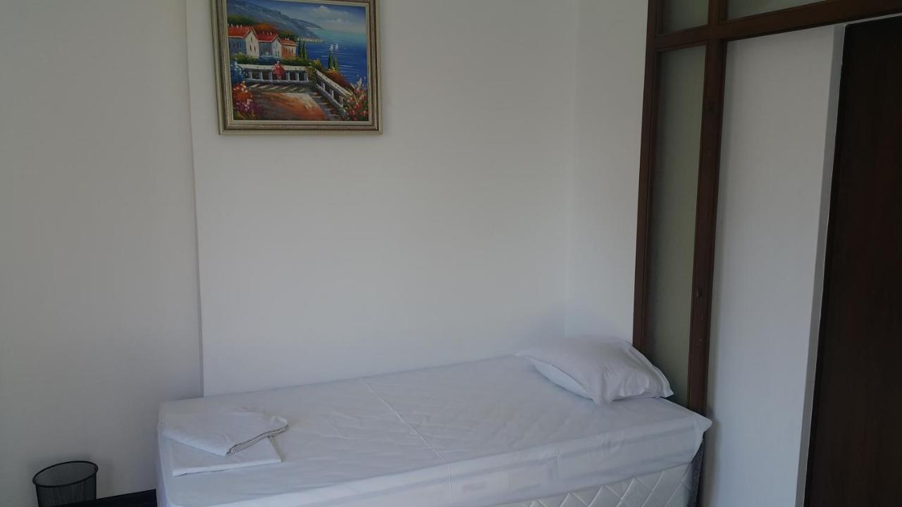 Central Beach Guest Rooms 布尔加斯 外观 照片